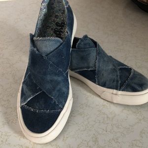 Gypsy jazz canvas shoes. Worn once